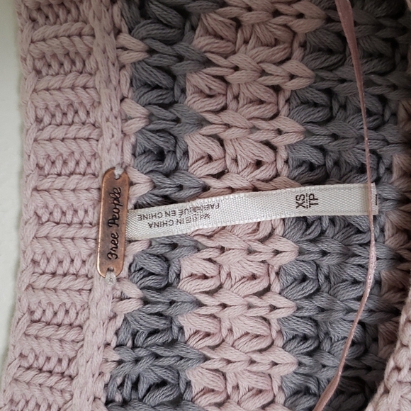 Free people pink agray chunky knit sweater, scoop neck, oversized womens size XS - Picture 4 of 7